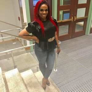 Meet your Posher, Vanity